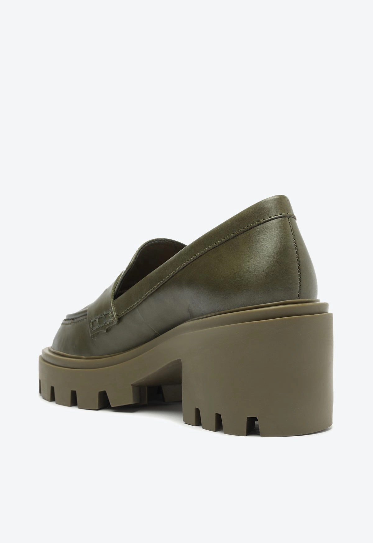 Versatile Gear Relaxed Refinement Viola Tractor Leather Flat