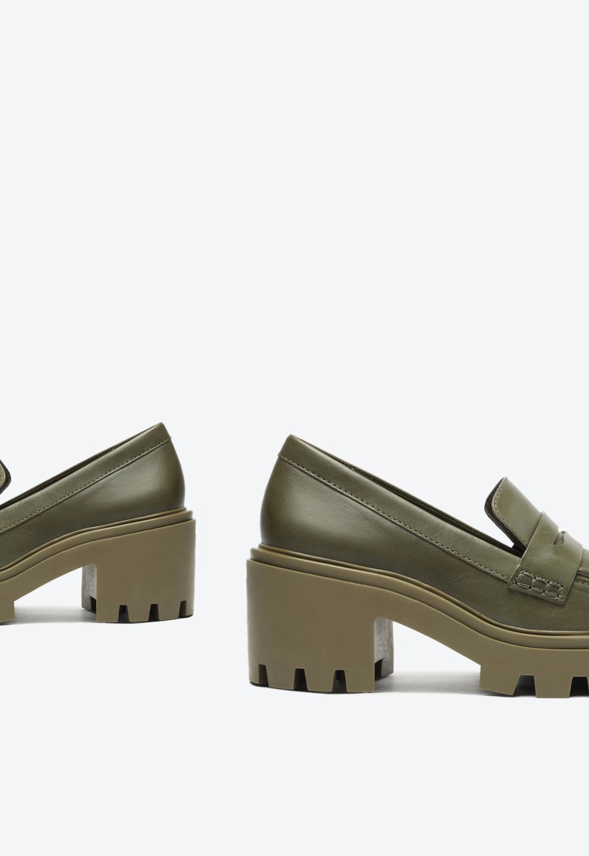 Essential Drop Viola Tractor Leather Flat