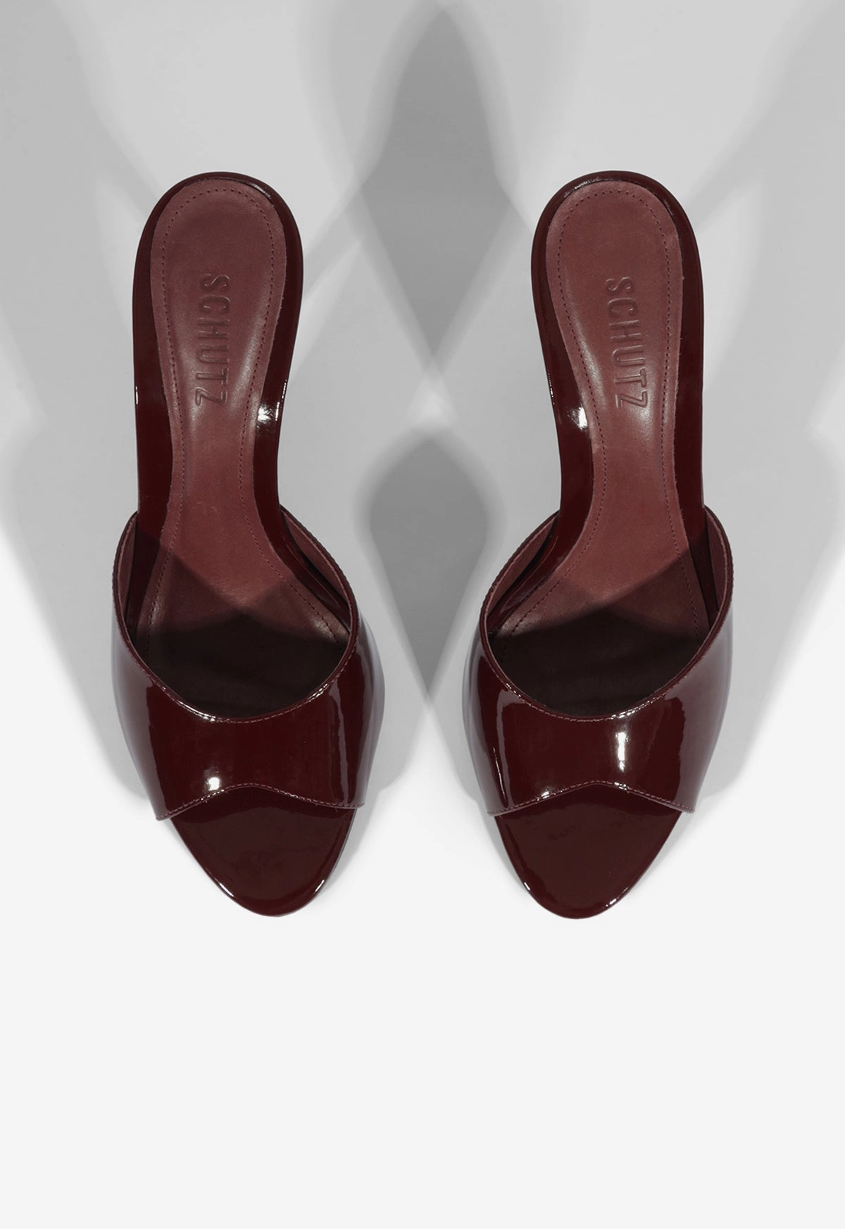 Cloe Patent Sandal Sleek Presence
