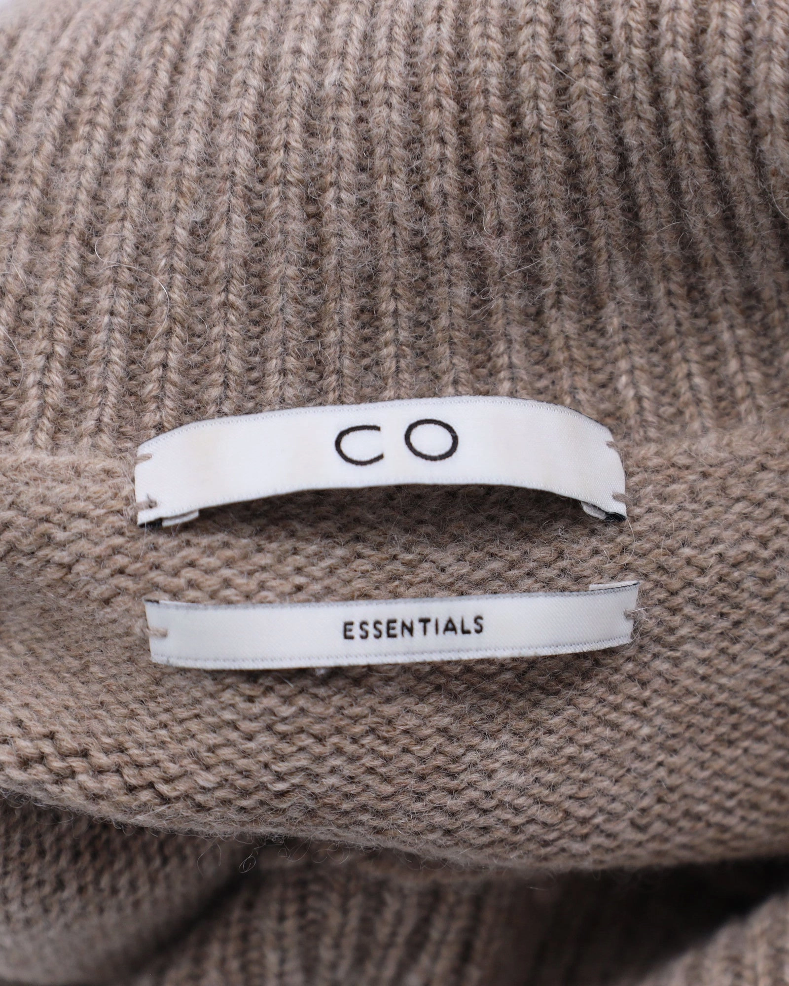 CO Essentials Knitted Sweater in Taupe Wool