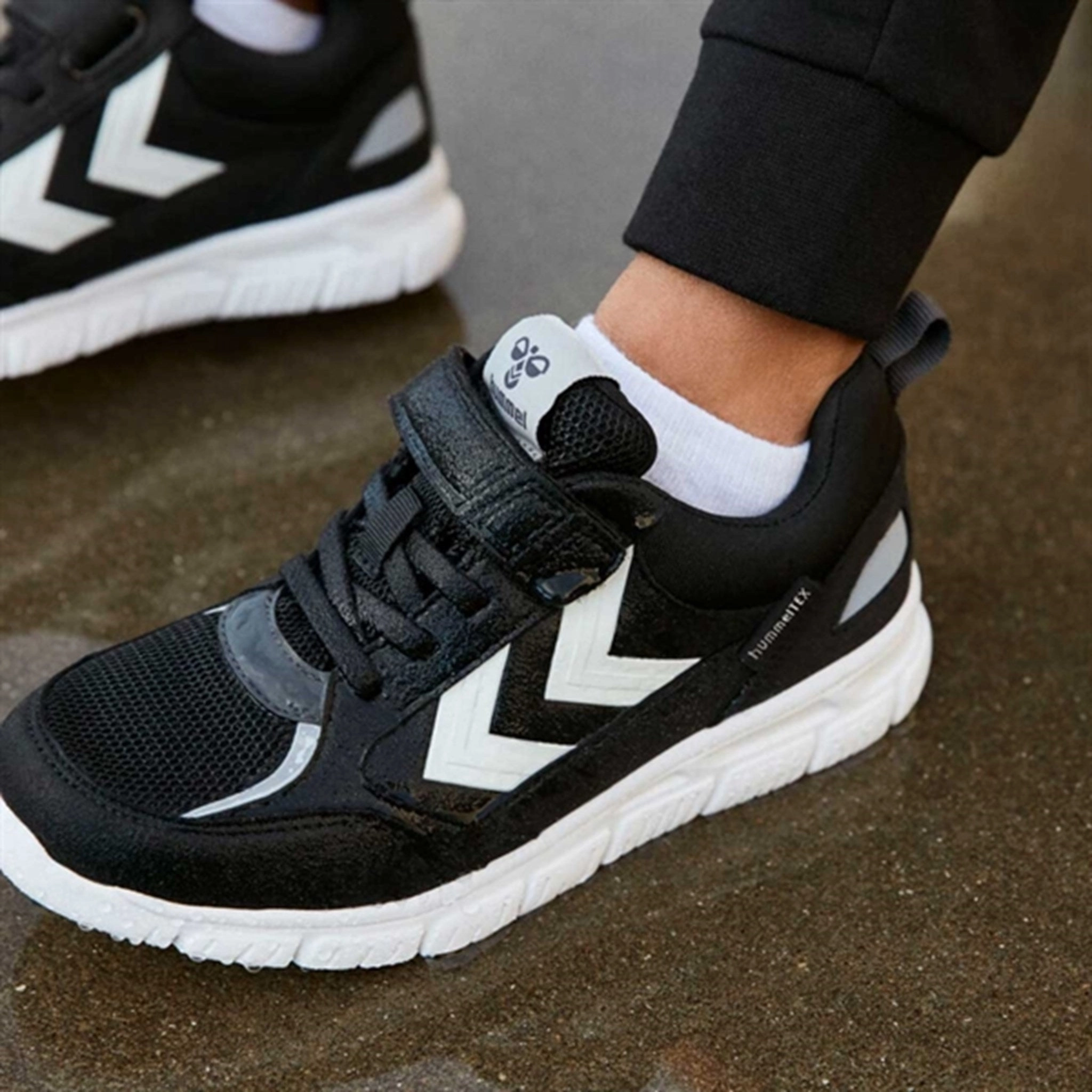 Performance Meets Style Hummel X-Light 2.0 Tex Sneakers Jr Black