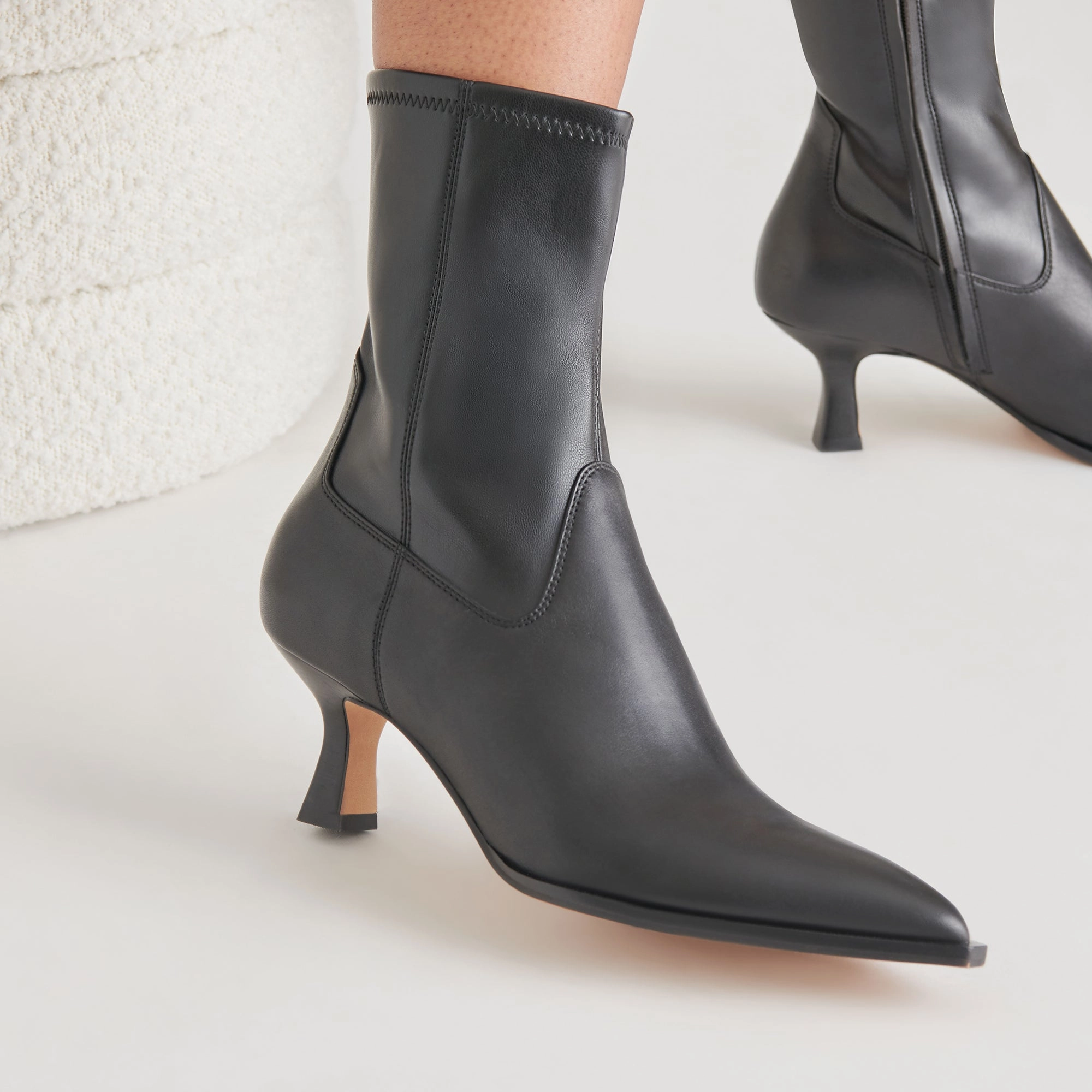 Arya Boots Black Leather Design In Motion