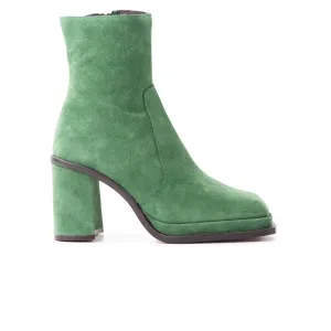 Bowen Khaki Suede Tailored Ease Streamlined Look