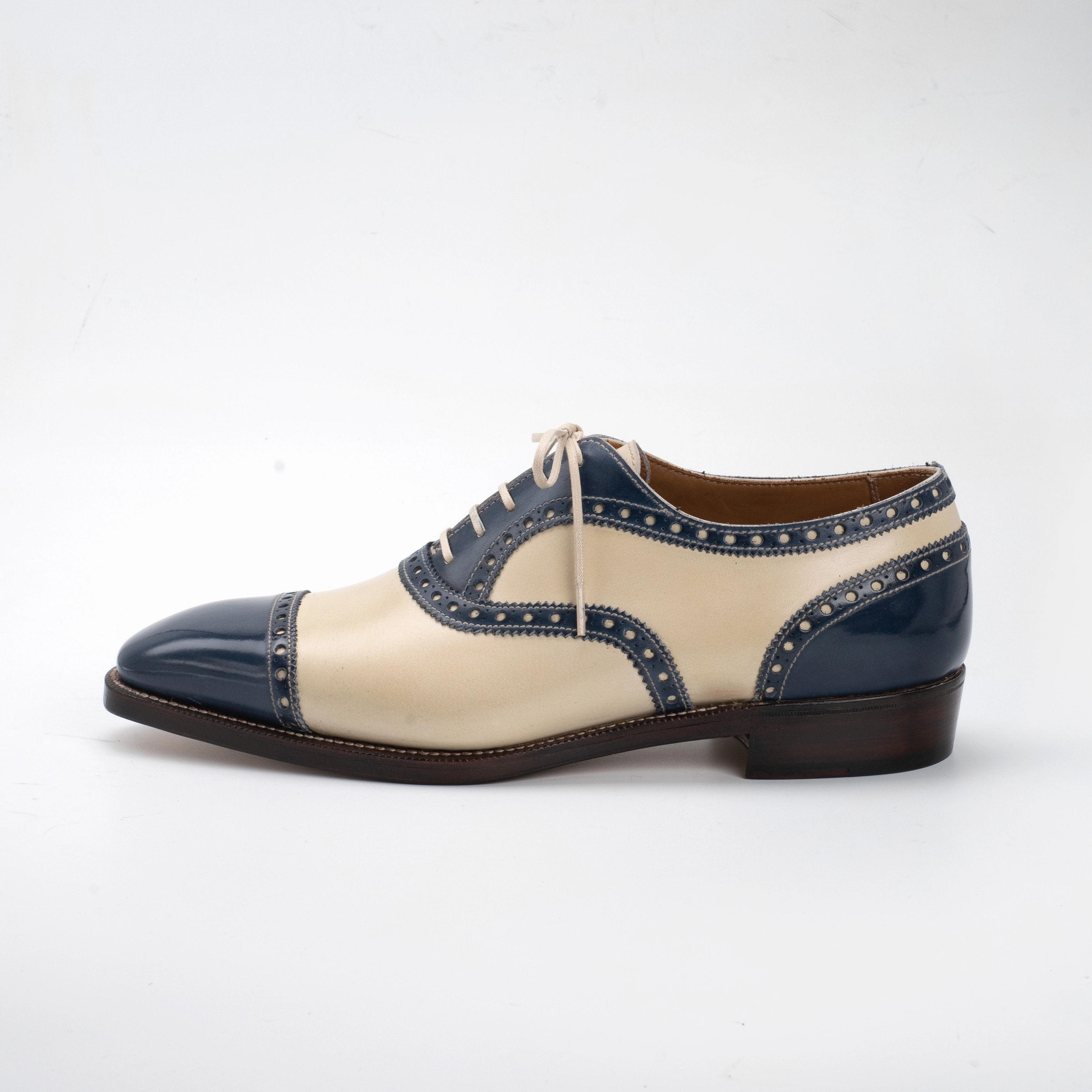 Davis Spectator Oxford Mto - Blue Note & Cream Everyday Ready Clean-Styled