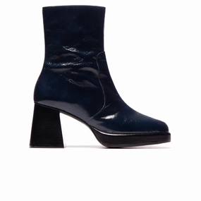 Sullivan Navy Leather Season-Neutral