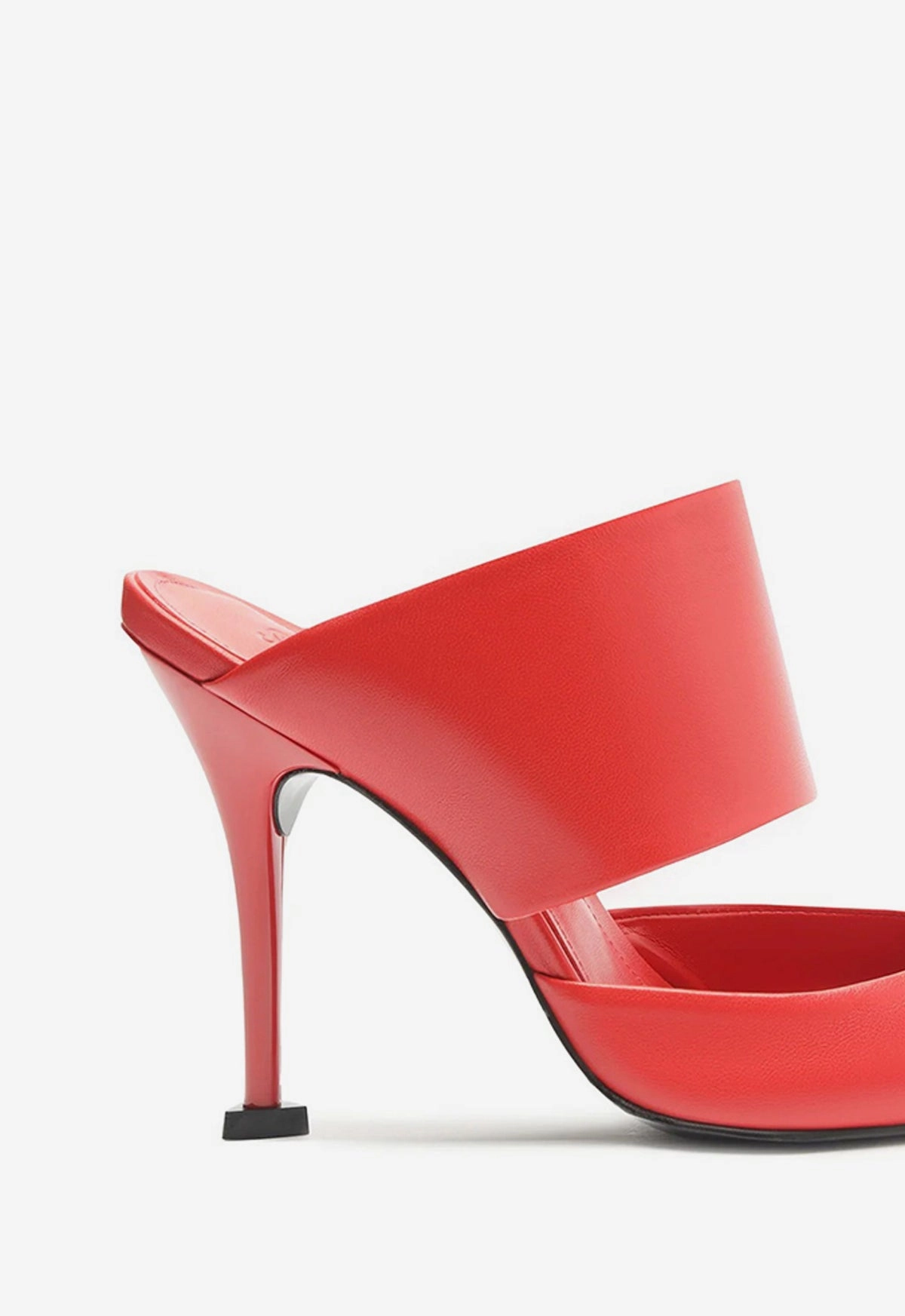 Quereda Leather Pump Less Is Bold Form-Focused