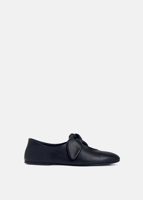 Active-Inspired Core Pulse Leather Bow Flat In Black