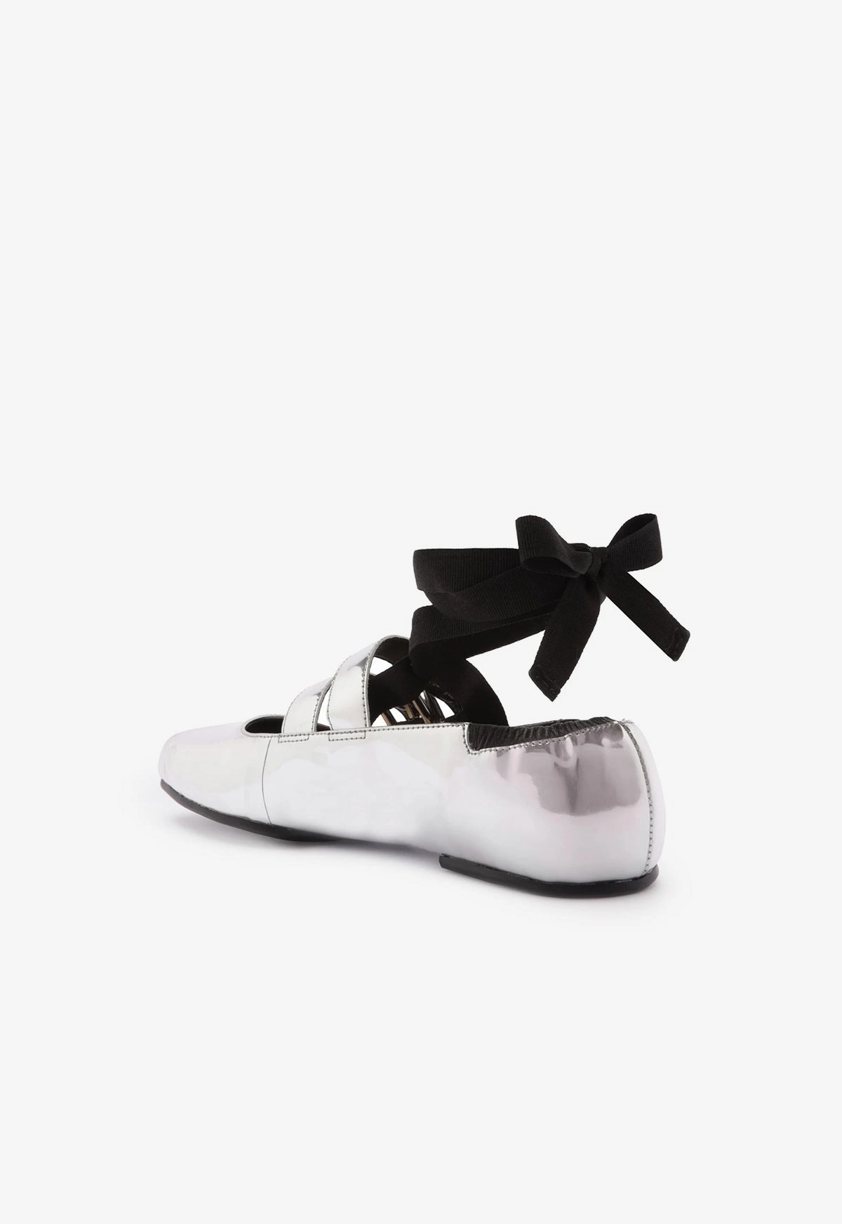 Lightweight Living Street-Ready Raika Specchio Leather Flat