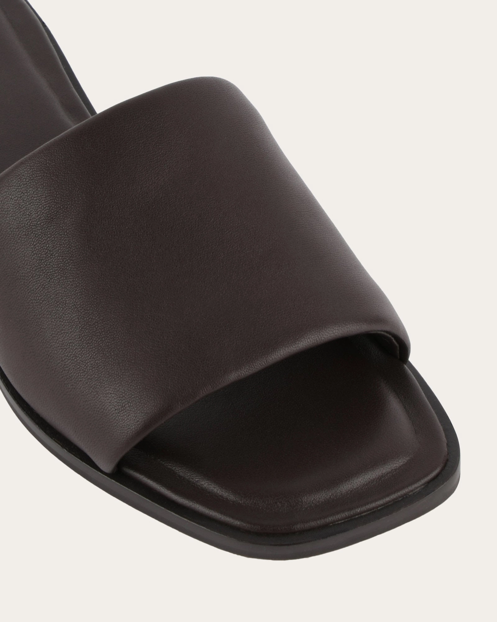 Picasso Flat Slide Cacao Leather Go-Mode Fit