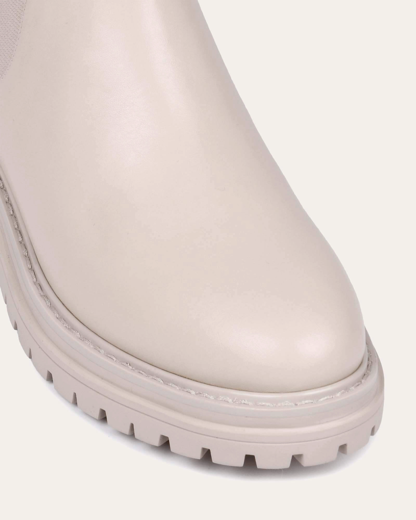 Crafted Quality Design Under Control Bloom Flat Ankle Boots Bone Leather