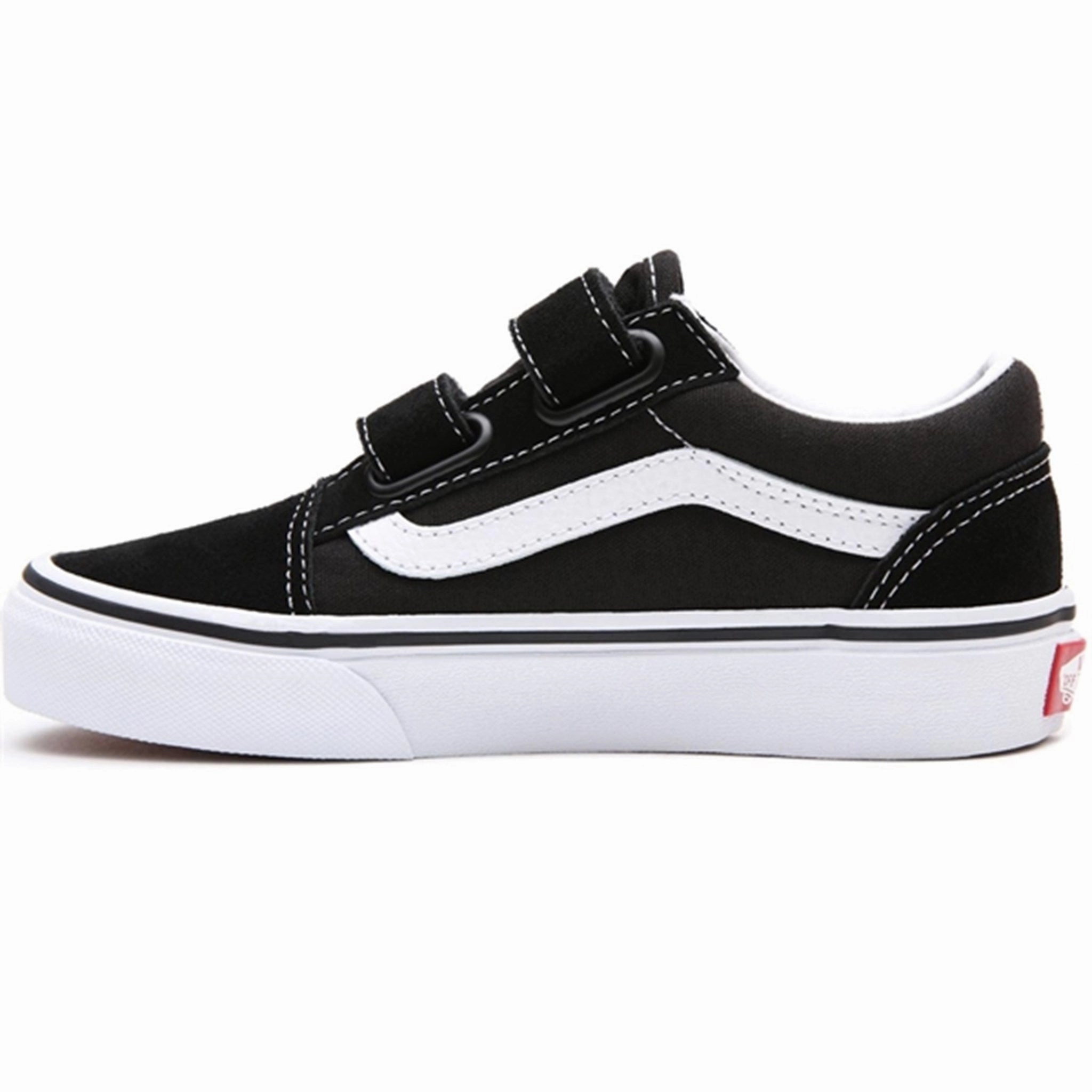 Vans Old Skool V Black/True White Sko Form In Action