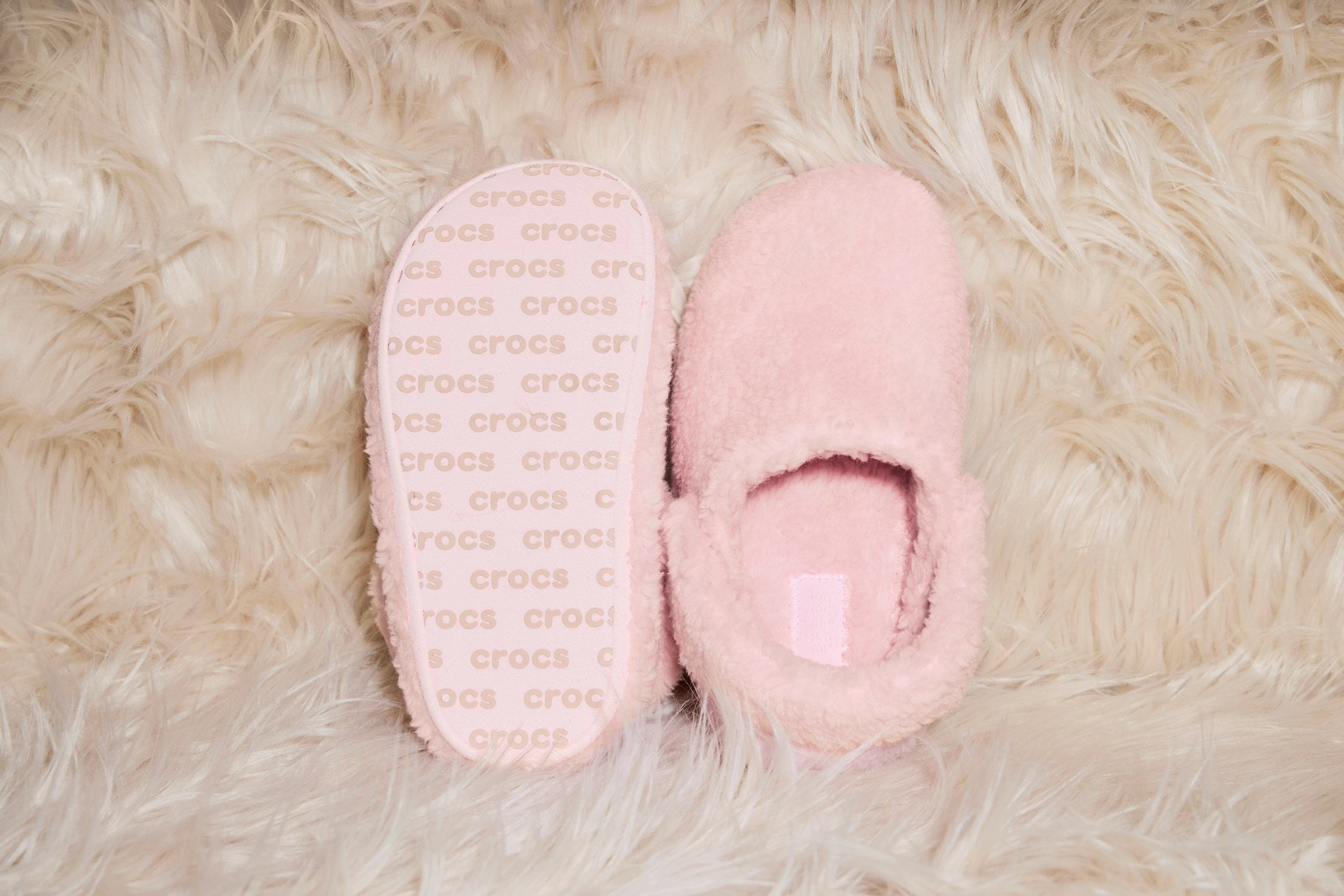 Essentials, Upgraded Cool Experience Crocs Pink Milk Classic Cozzzy Slipper
