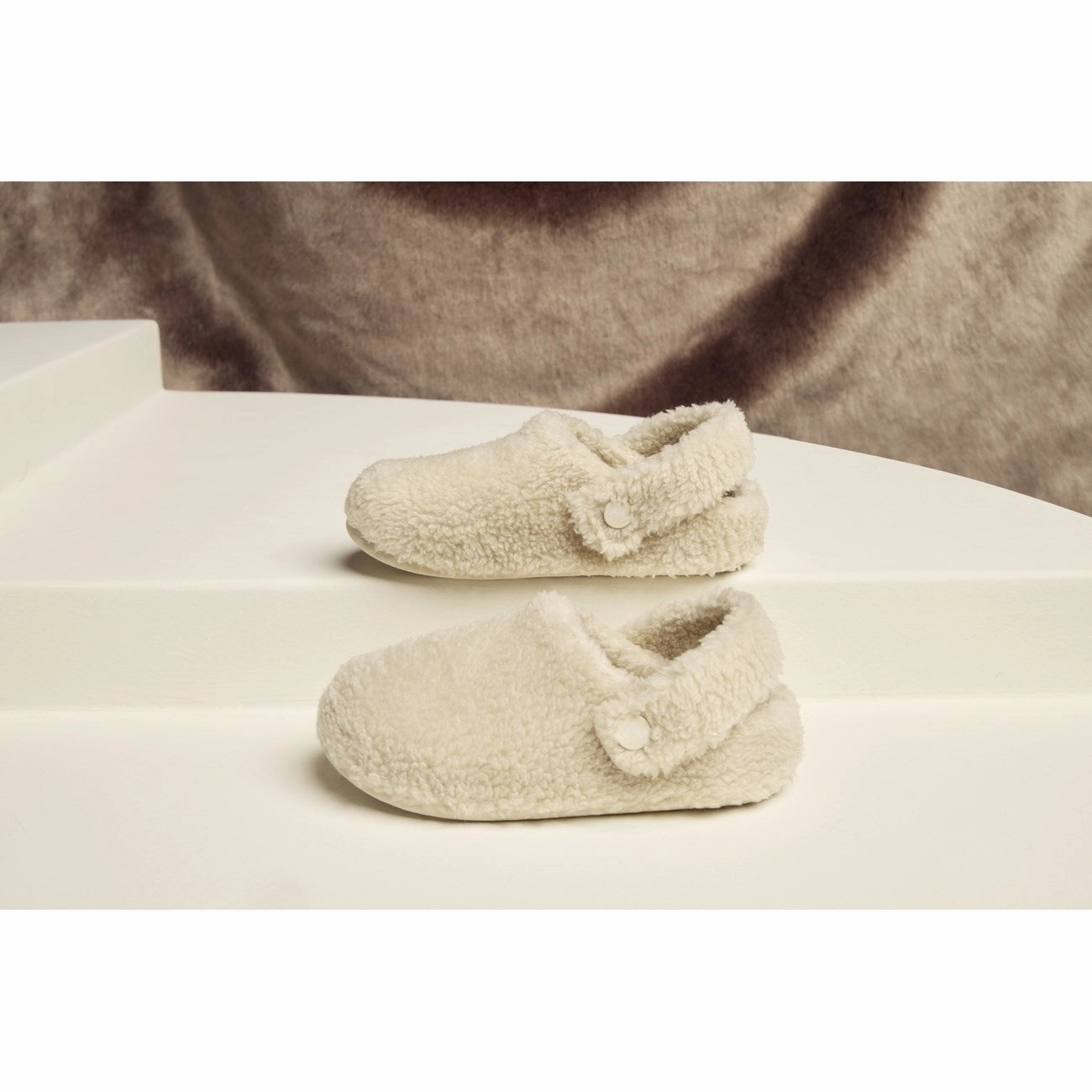 Crafted Fit Crocs Stucco Classic Cozzzy Slipper