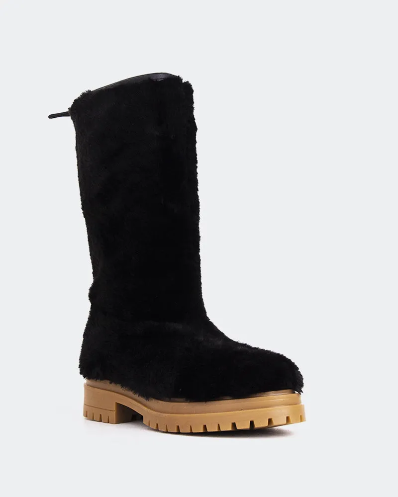 Chow Black Faux Fur Pulse Of The City Day-To-Day Fit