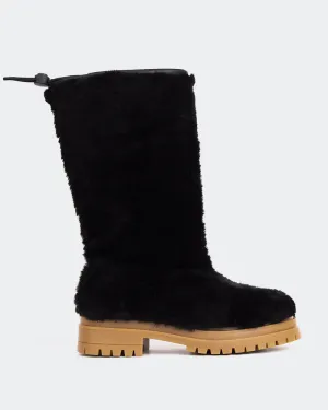Move Clean Chow Black Faux Fur