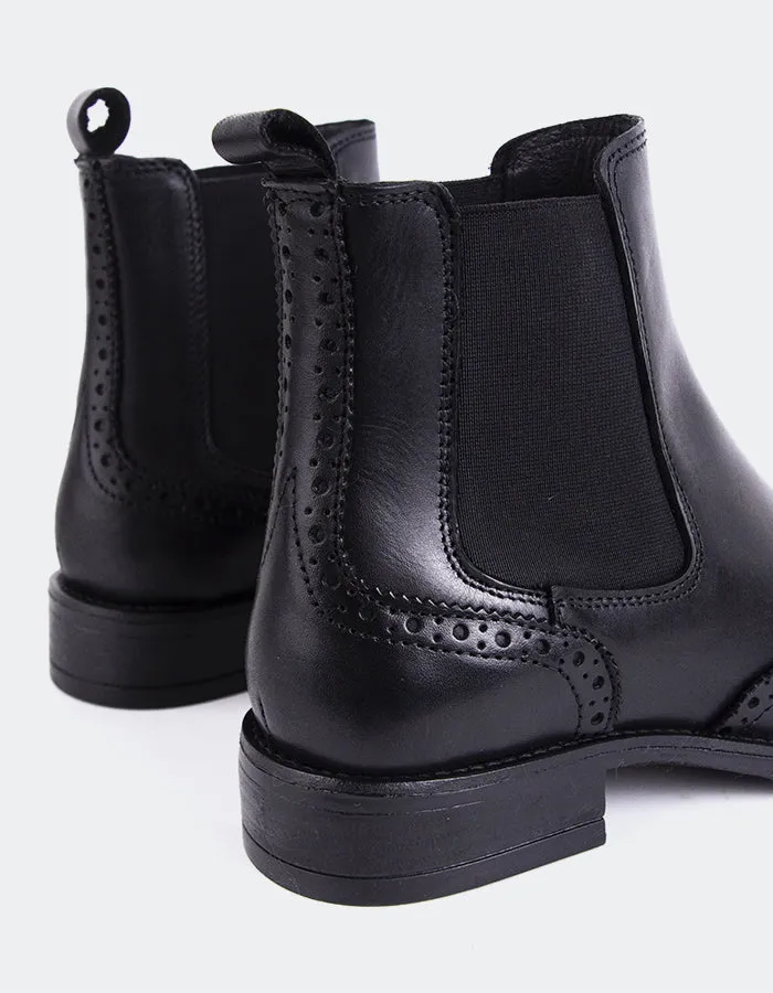 Debree Black Leather Lifestyle Energy Low-Profile Style