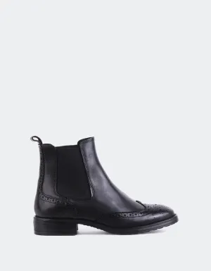 Essential Structure Understated Utility Debree Black Leather