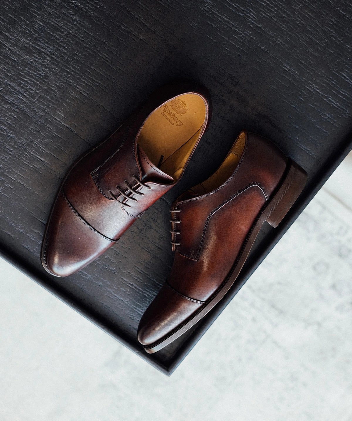 Timeless Motion Flexible Everyday Derby Elvis Walnut