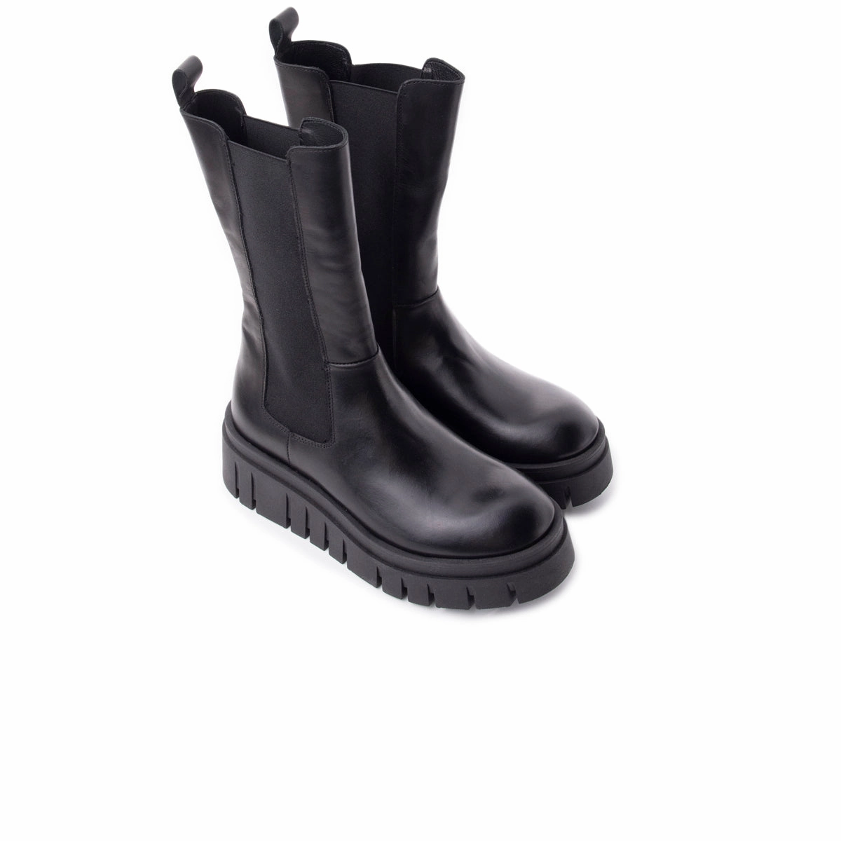 Crafted Balance Go With Flow Gunsan Black Leather