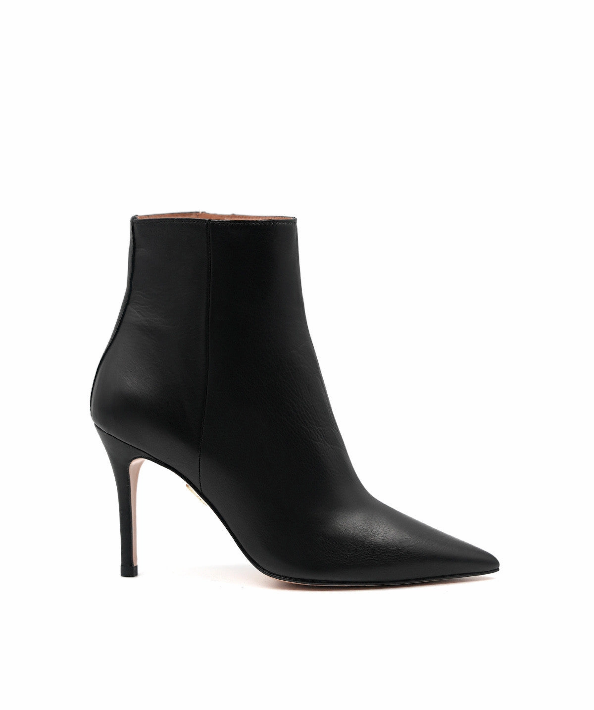 Quiet Fit Engineered For Flow Daisy Black Ankle Boots