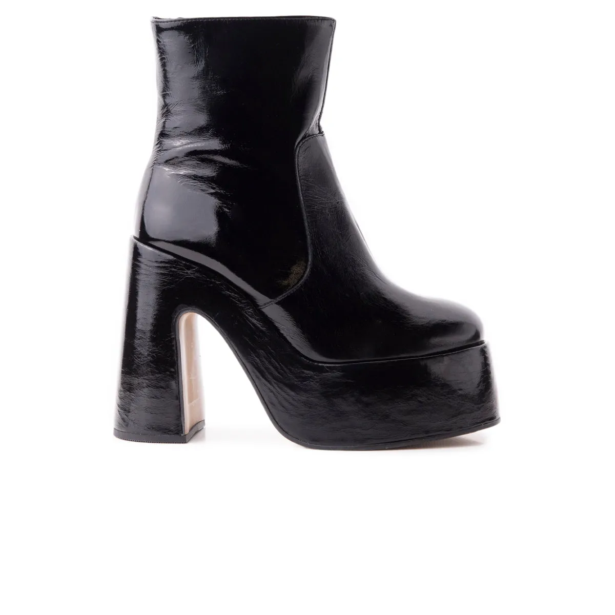 Balance Meets Style Daze Black Leather