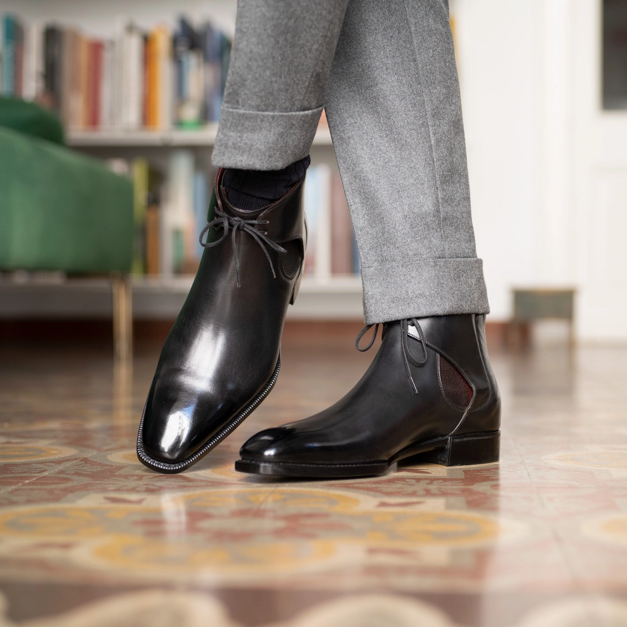 Clean Aesthetic Decon Chelsea Boot (Handmade Beveled Waist) - Onyx Box Calf Leather