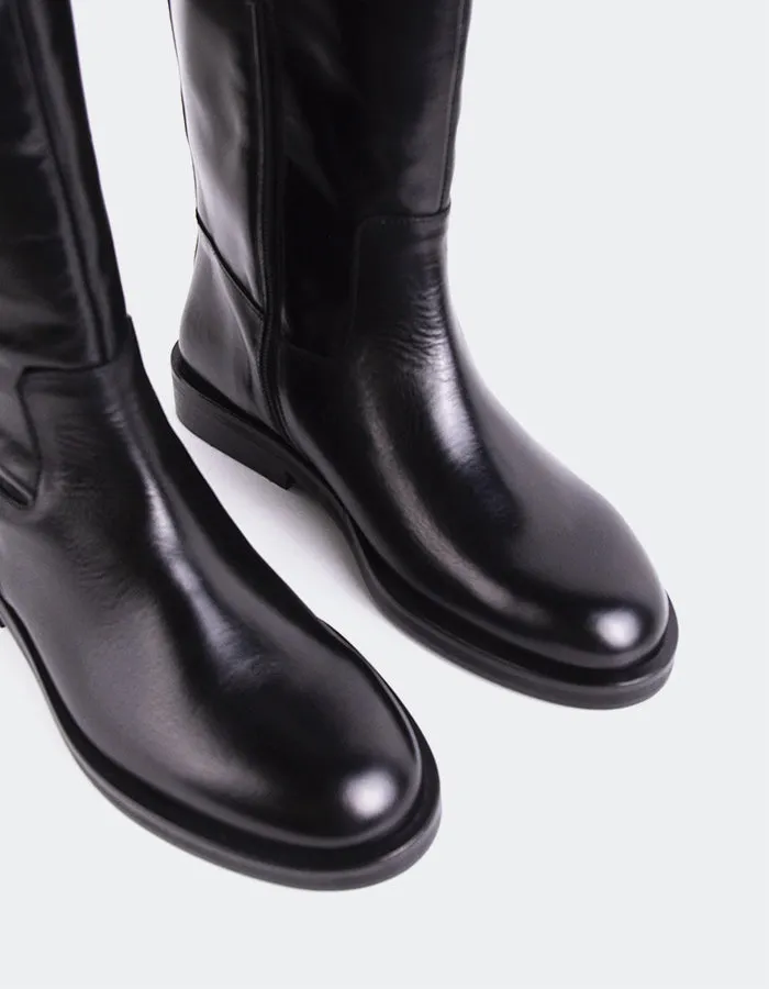 Subtle Tone Activewear Redefined Lherma Black Leather