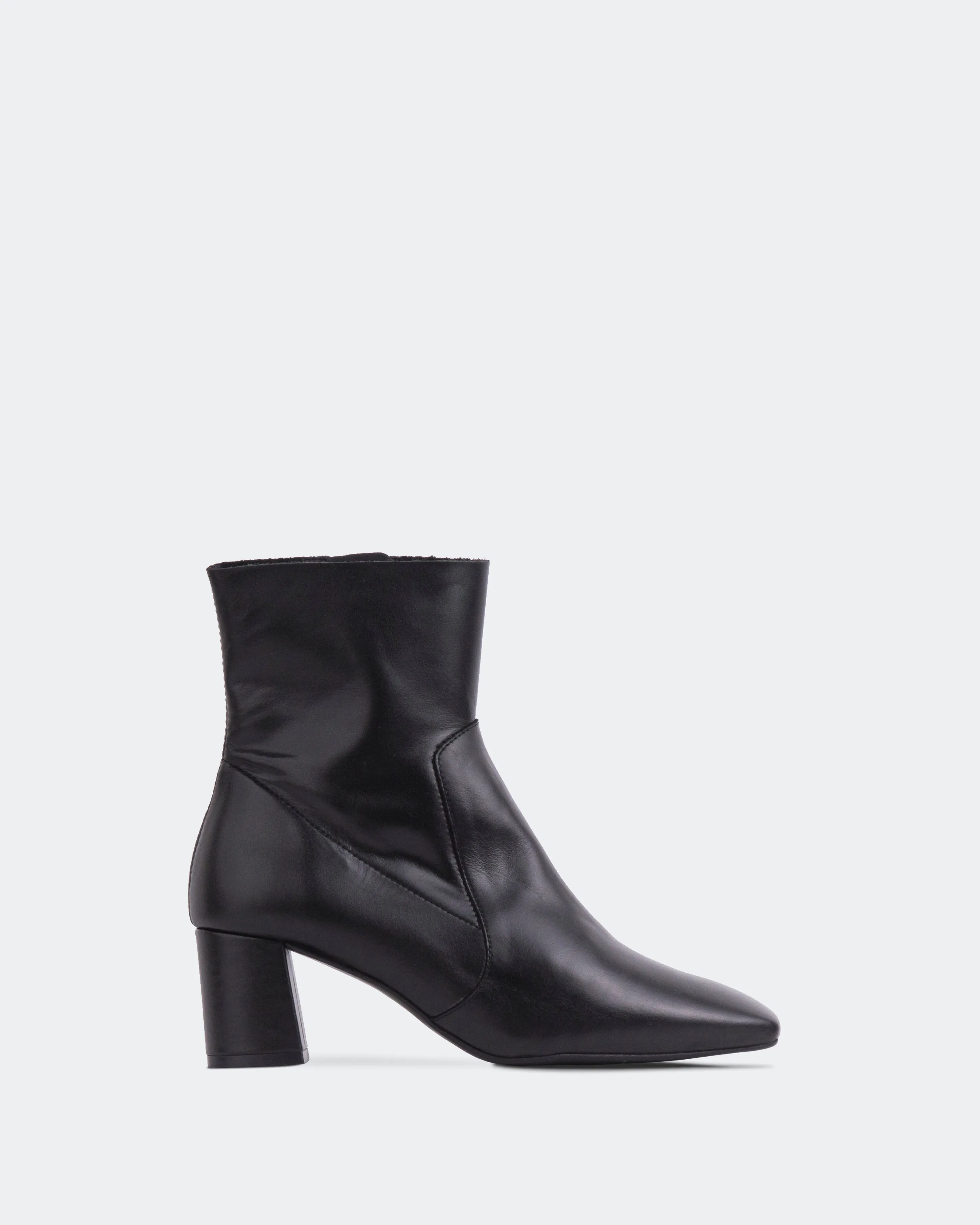 Integrated Lifestyle Engineered Profile Gillian Black Leather
