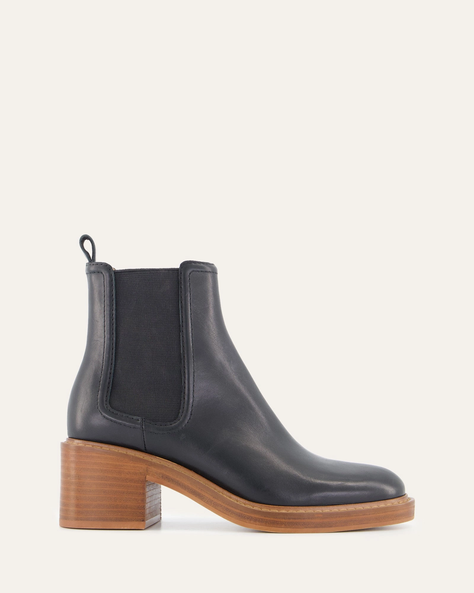 Motion-Minded Urban Core Rye Mid Ankle Boots Black Leather
