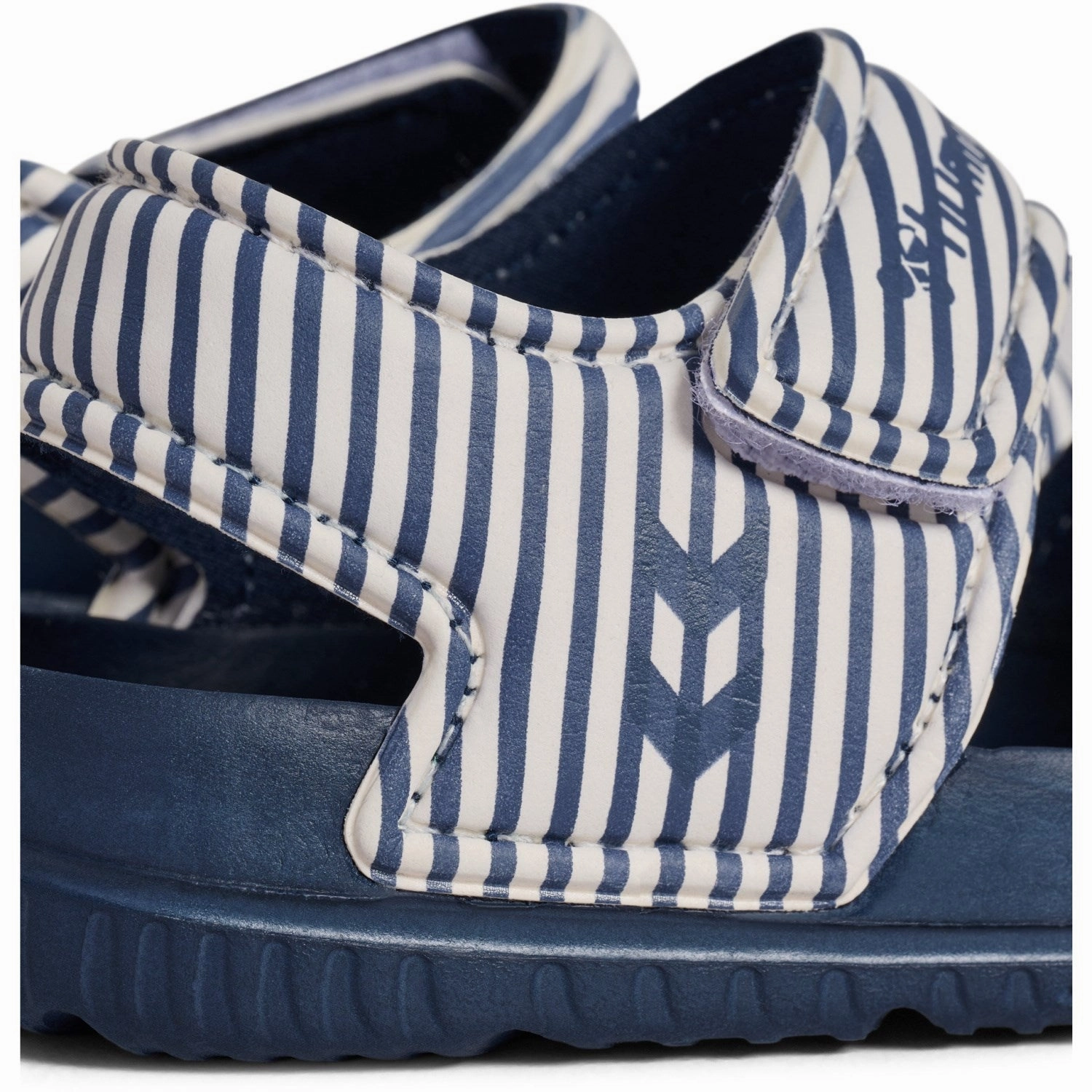 Hummel Black Iris/Marshmallow Playa Jr Sandal Future In Motion Dynamic Fit