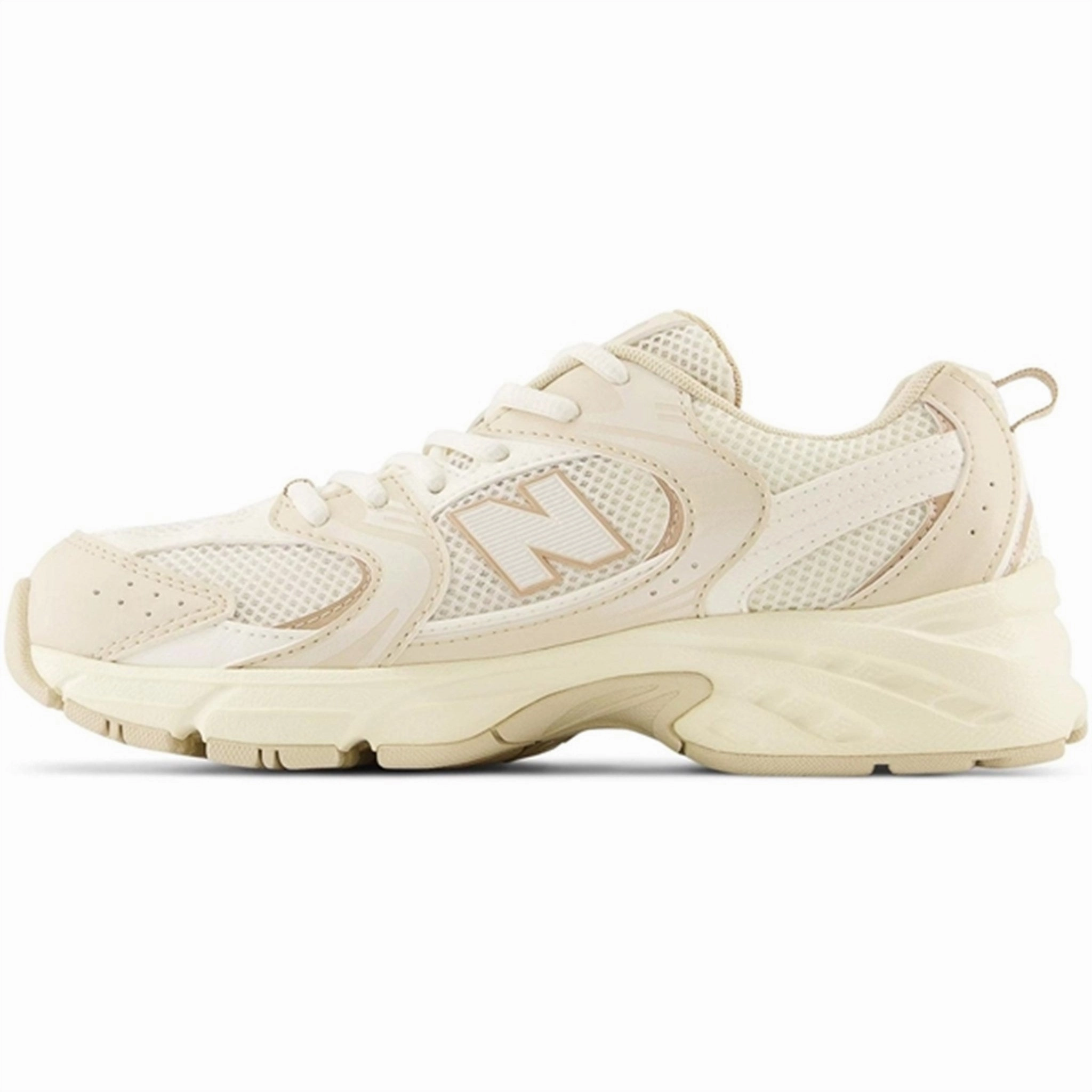 City Rhythm Sleek Essentials New Balance 530 Kids Grade Bone