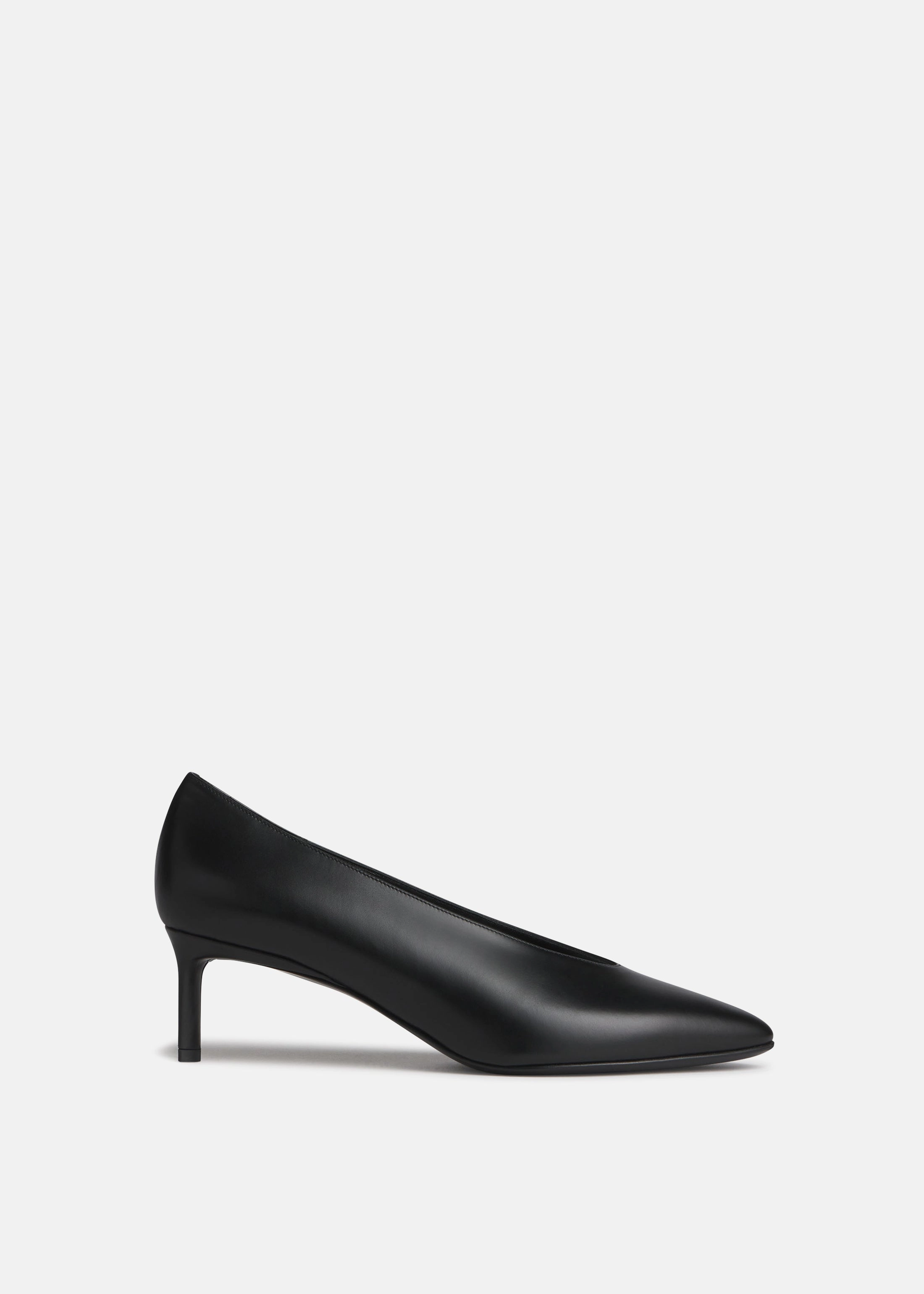 Pointed Kitten Heel In Black Minimal Movement