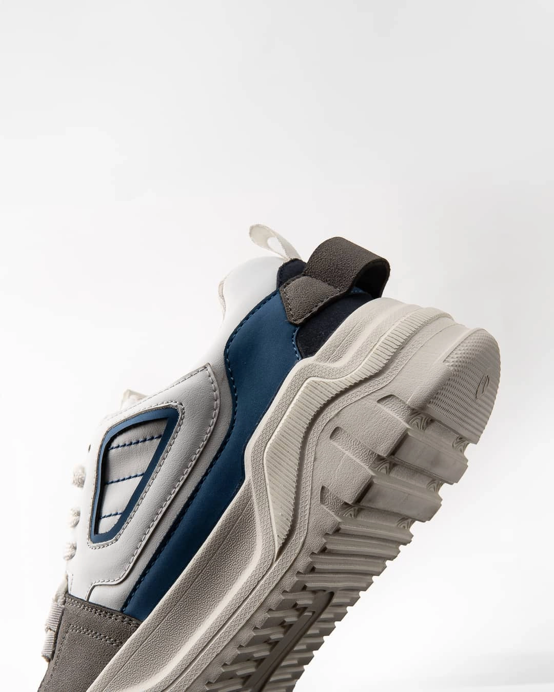 Bacca Bucci Evolve - The Ultimate Low-Top Sneakers For Men Streamlined Mobility Essential Rhythm
