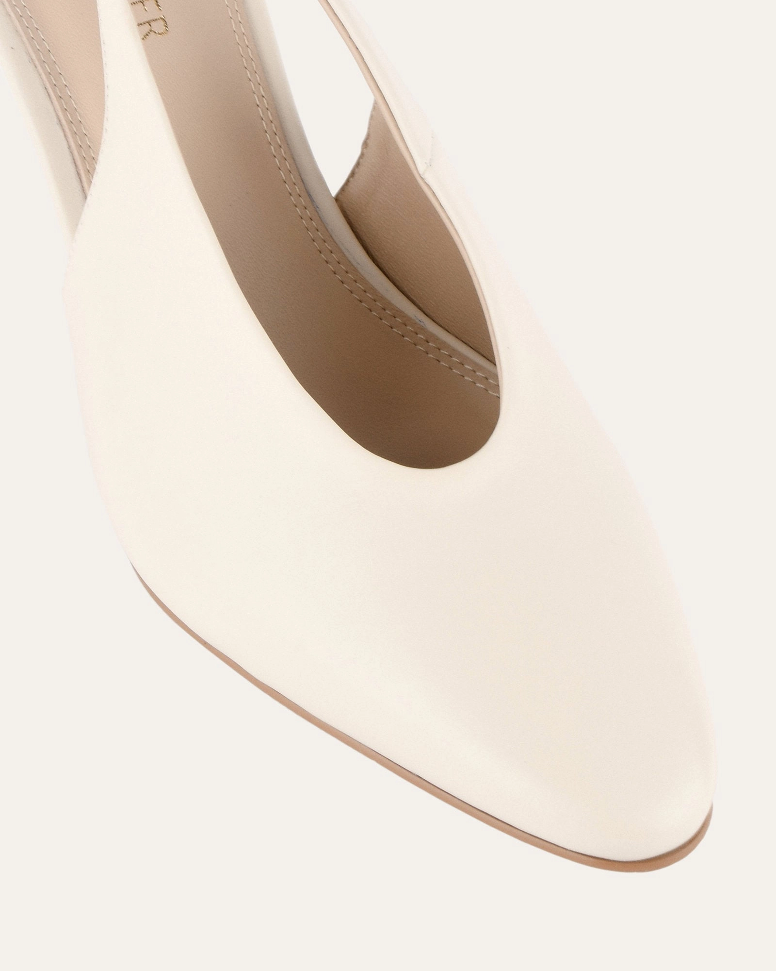 Uncomplicated Gear Justine Mid Heel Off White Leather