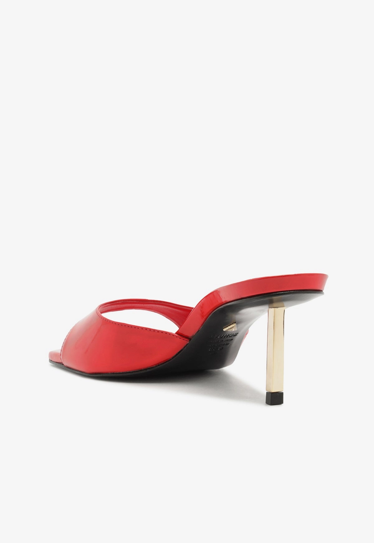 Dethalia Pin Sandal Urban Layering Structured Motion