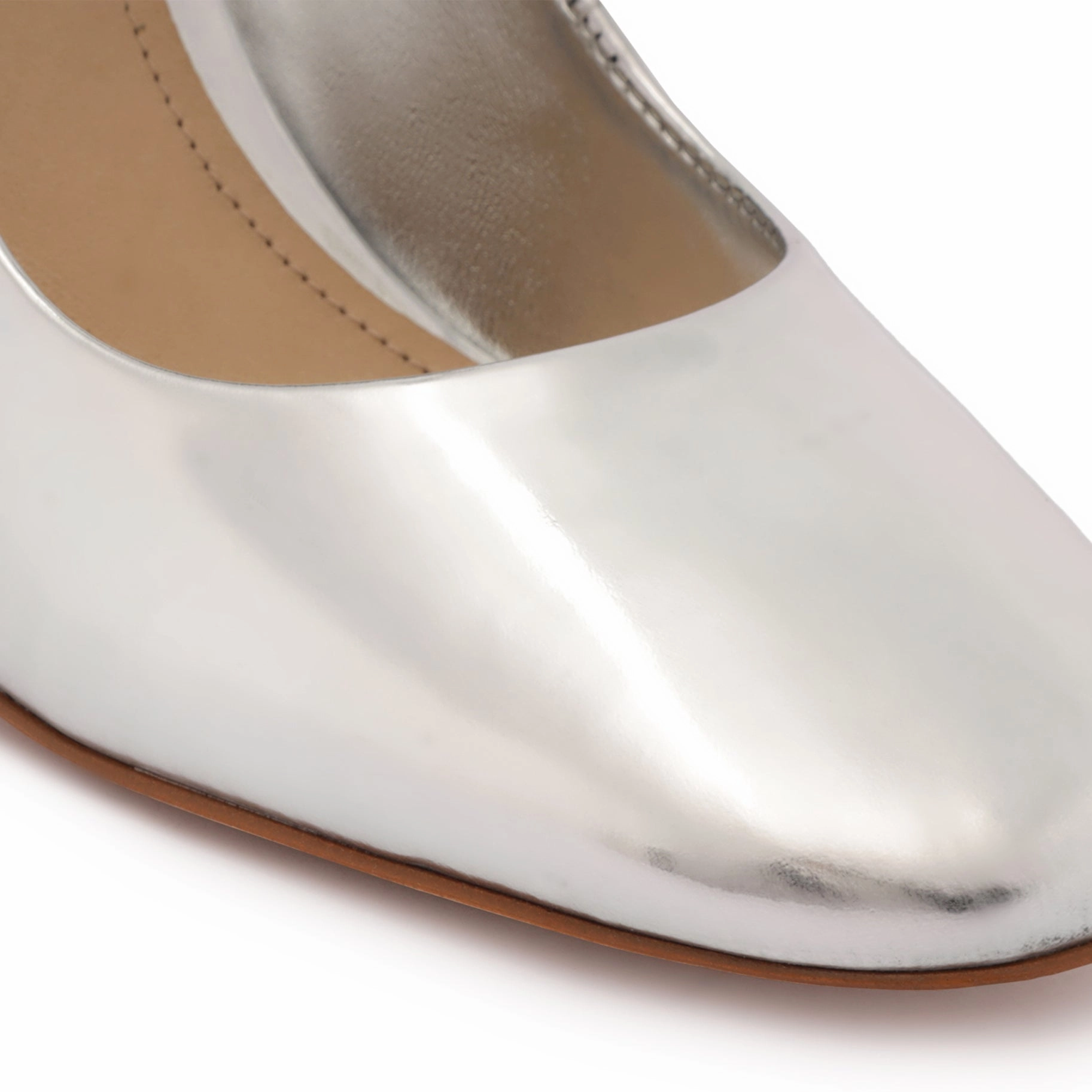 Dorothy High Pump Style That Adapts Purpose-Built Fit