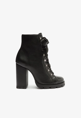 Zhara Bootie Form Plus Function