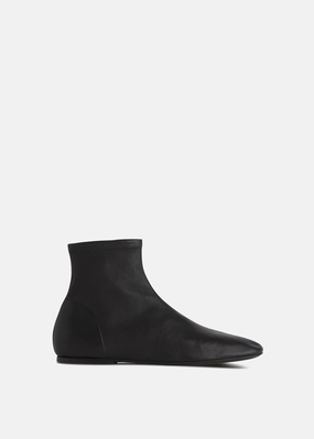 Dayflow Gear Layer Light Round Toe Stretch Leather Bootie In Black