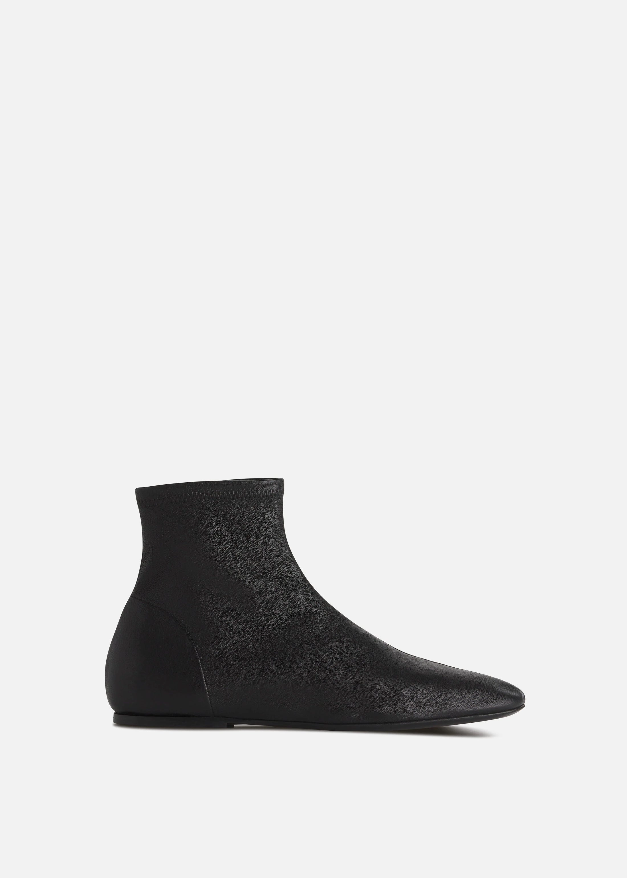 Dayflow Gear Layer Light Round Toe Stretch Leather Bootie In Black