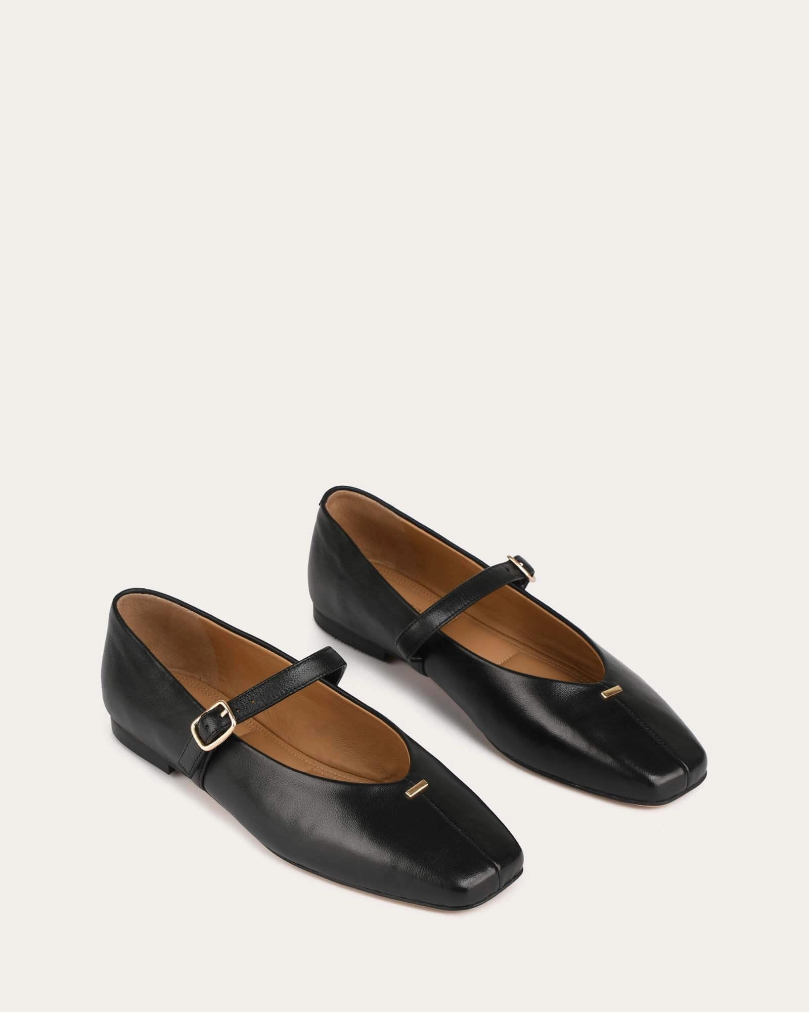 April Casual Flats Black Leather Sleek Citywear