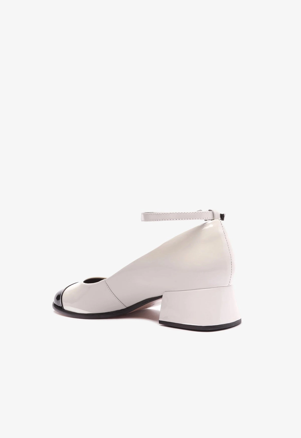 Built For Pace Unified Fit Dorothy Casual Leather Pump
