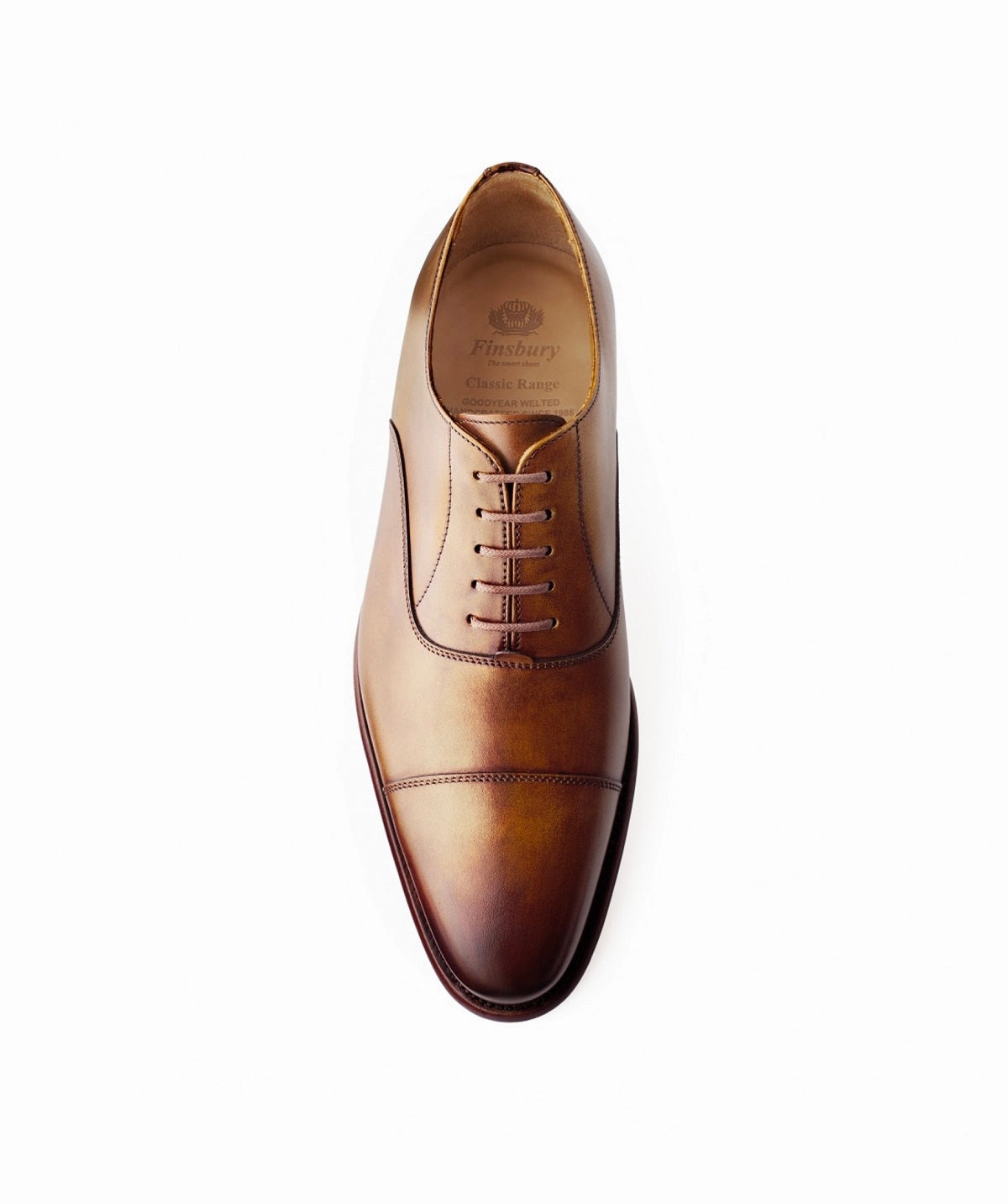 Bold Details Gear For Today Richelieu Consul Gold Patina