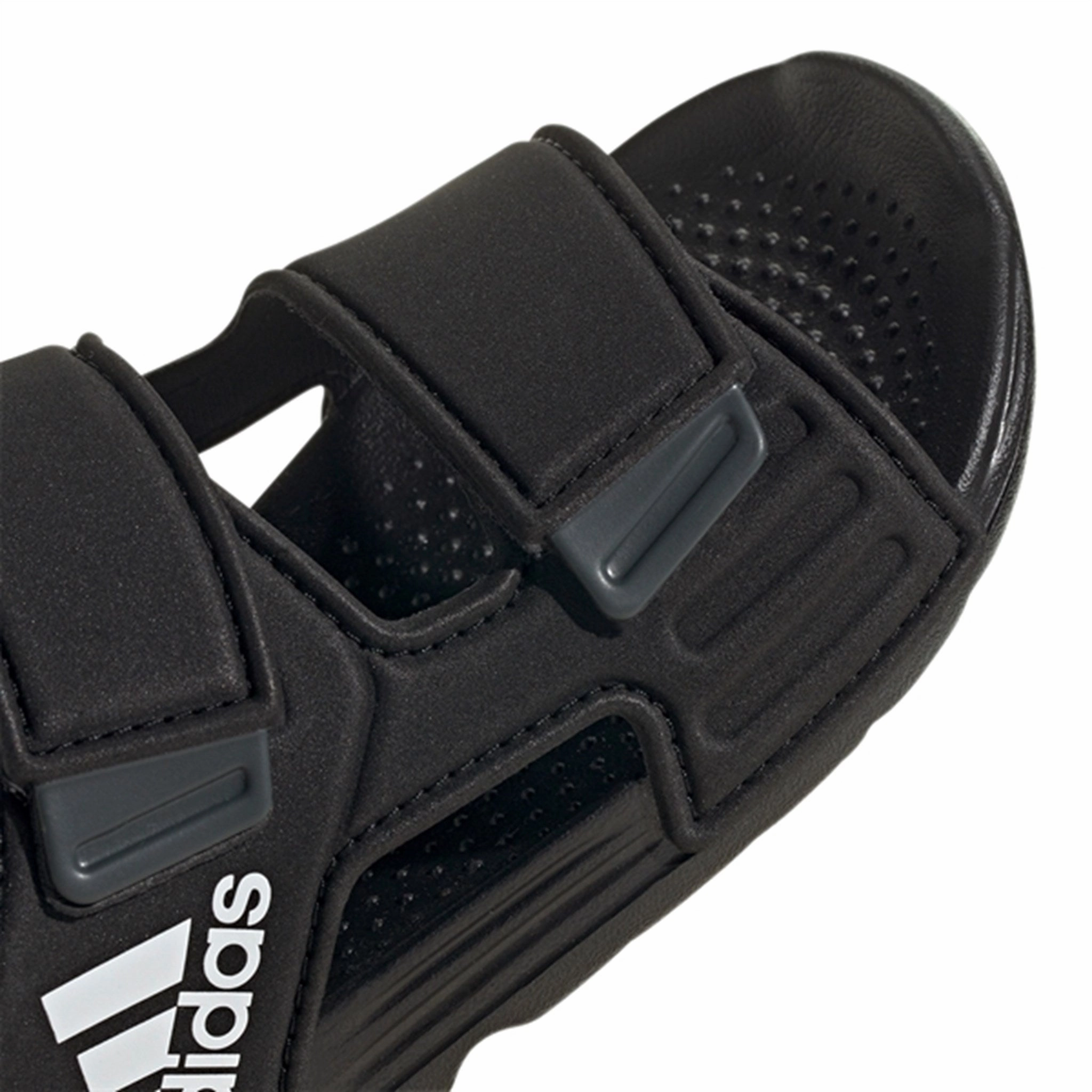 Adidas Originals Altaswim Sandals Core Black / Cloud White / Grey Six Minimal Mode Precision Style