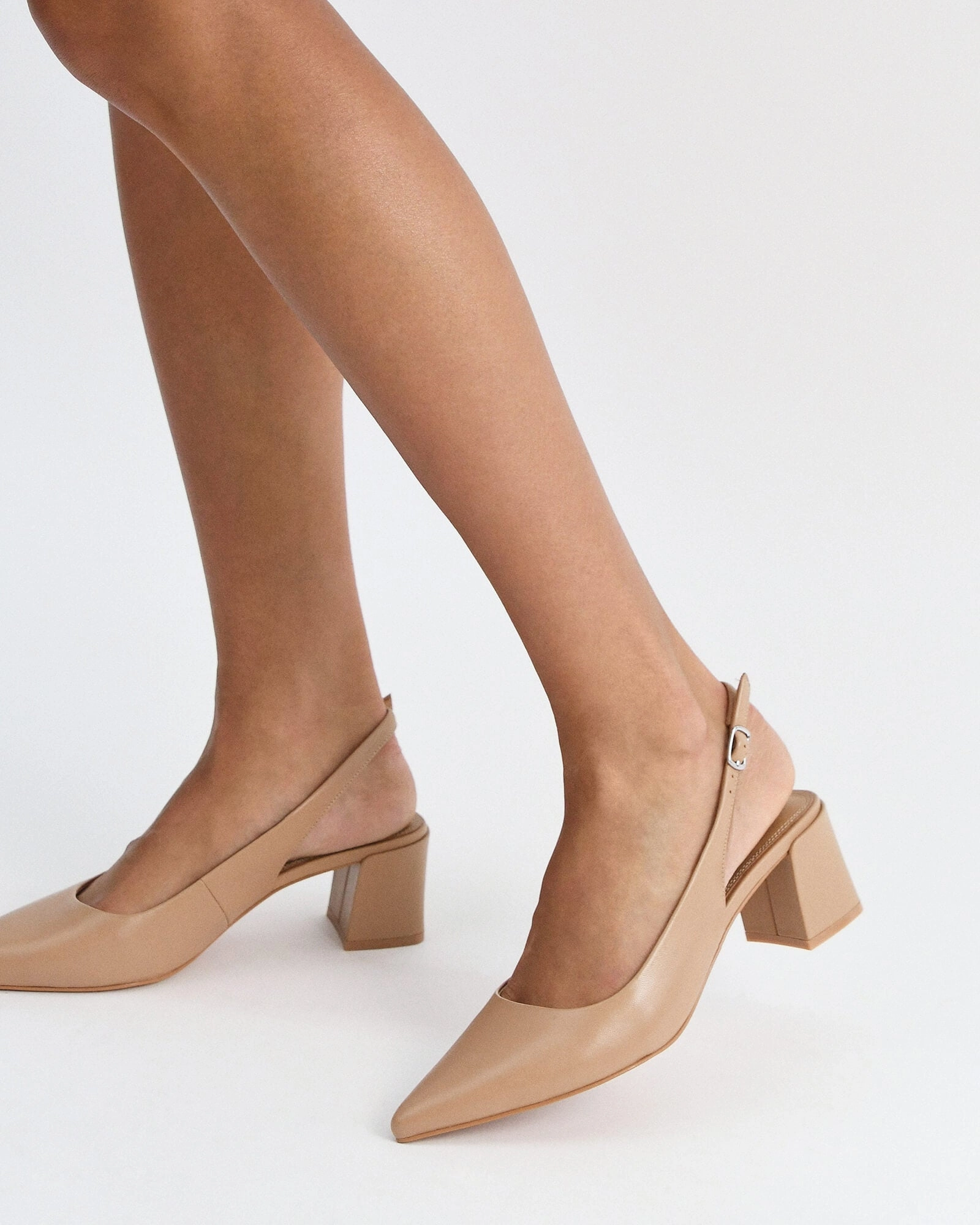 Fit To Adapt Cara Low Heels Tan Leather