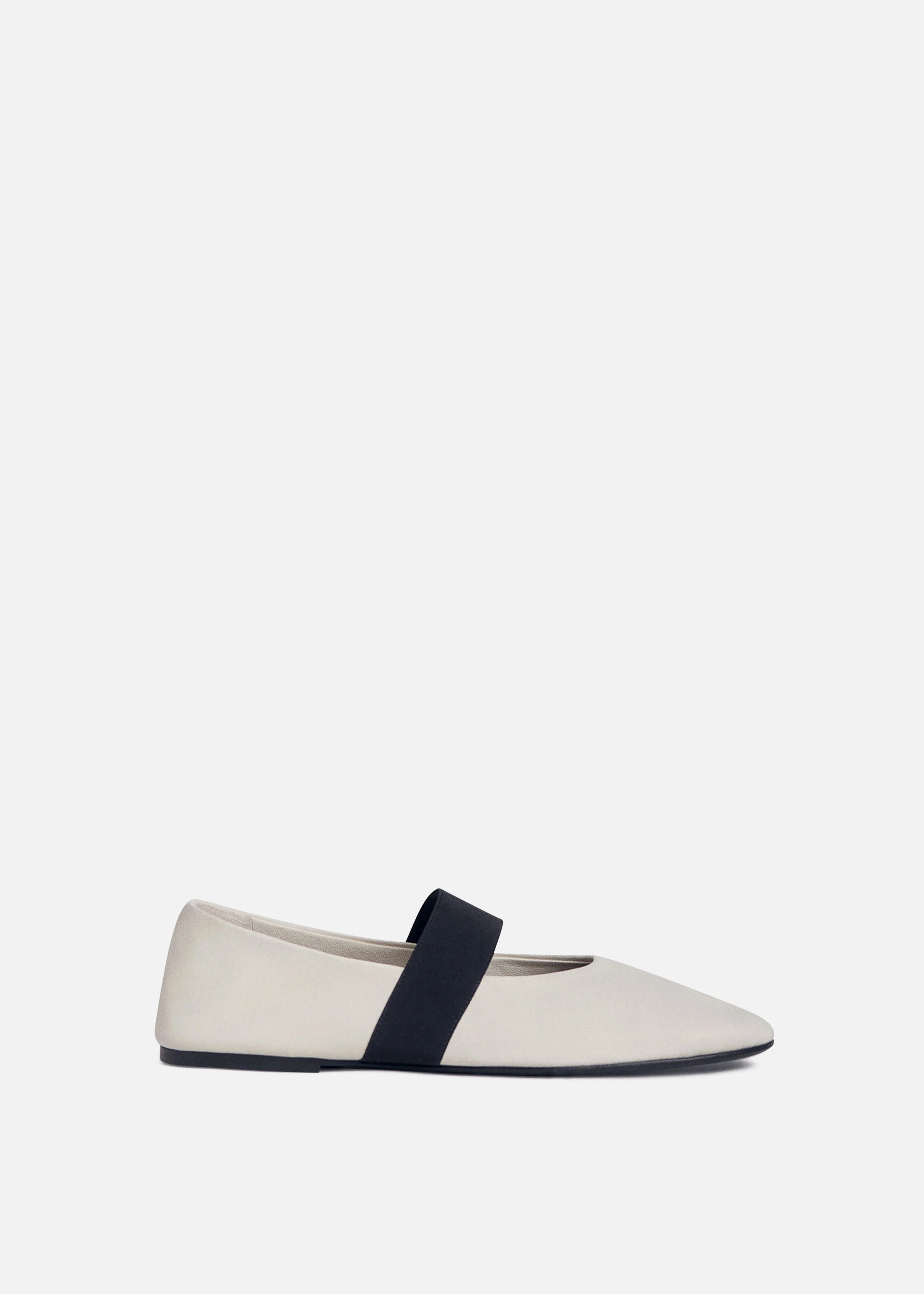 Elastic Ballerina Flat In Ivory Pure Function Comfort-Driven