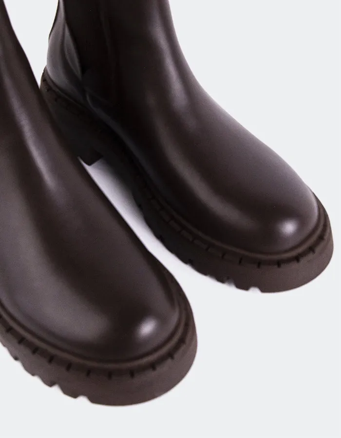 Hayes Brown Leather Function   Feel Form Meets Calm