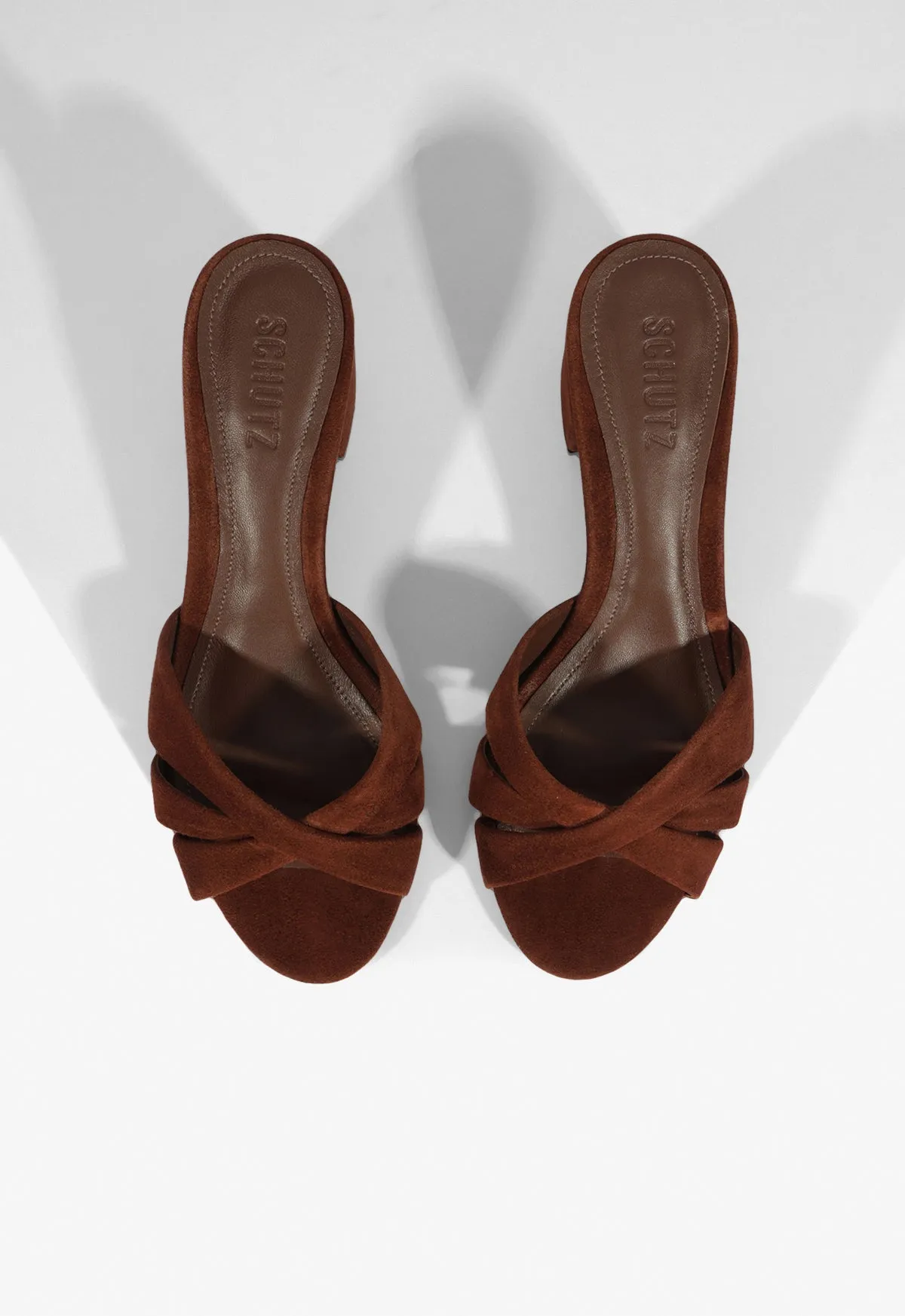 Refined Comfort Contemporary Vibes Keefa Block Mule Suede Sandal