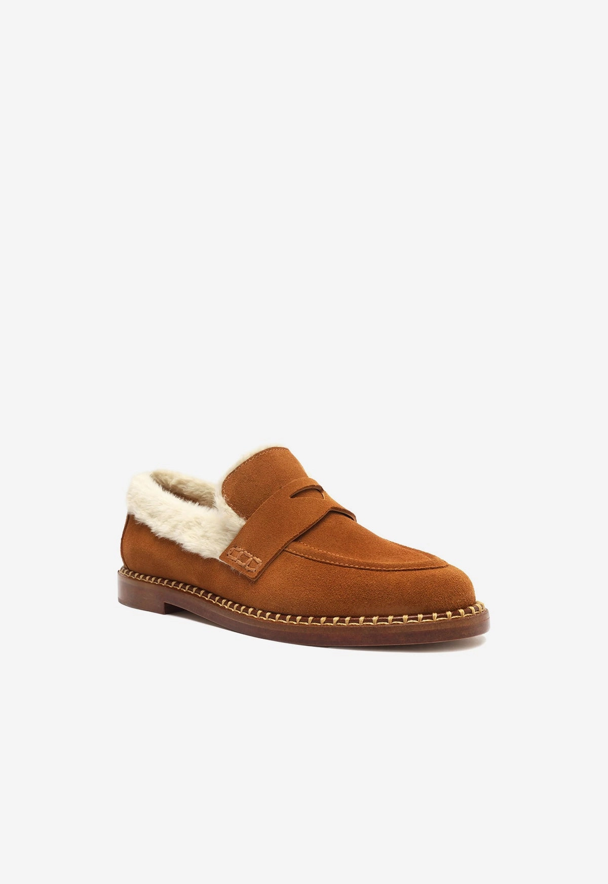 Christie Furry Flat Engineered Casual Form In Action