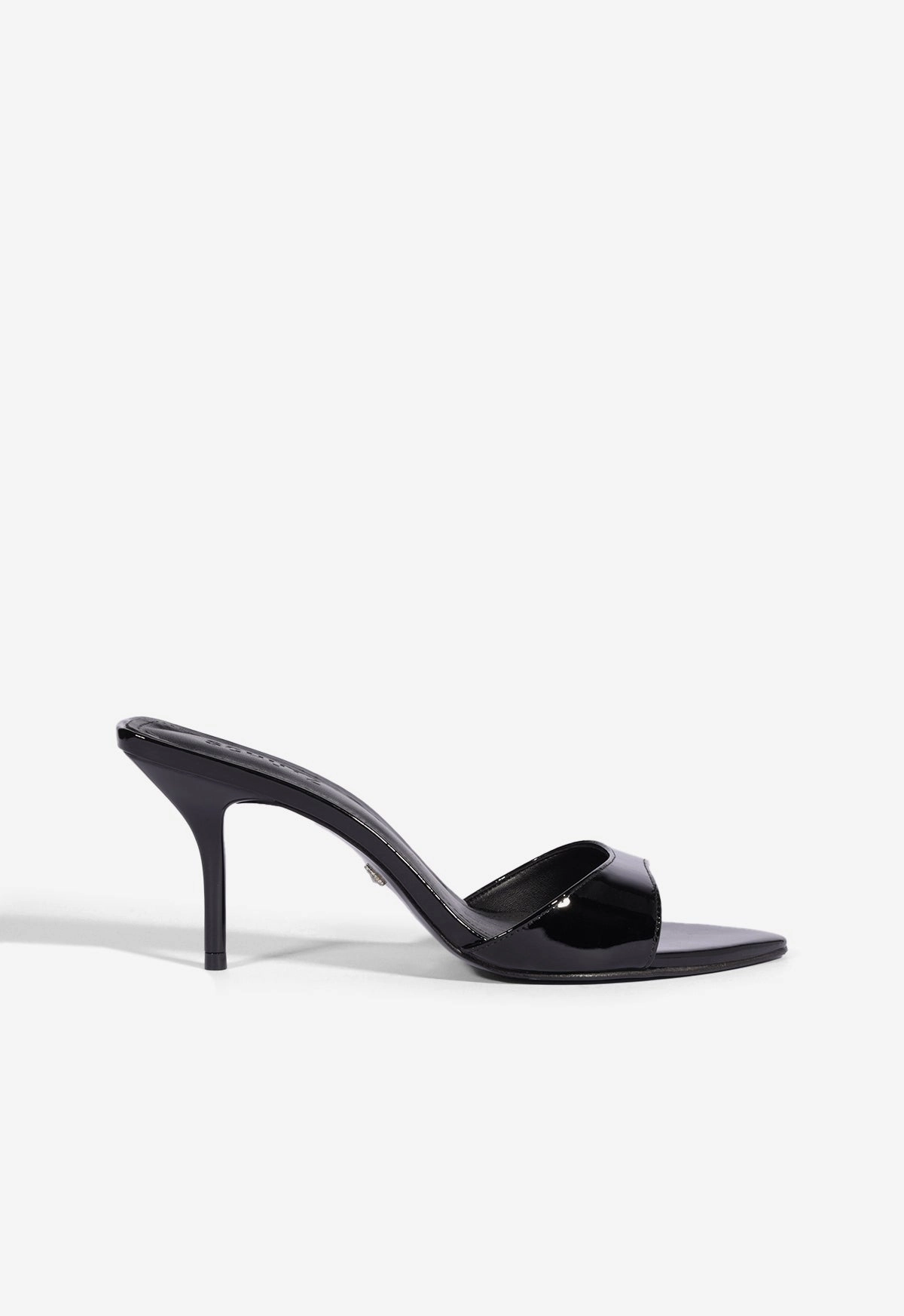 Shape Your Day Low-Profile Style Elodie Patent Leather Sandal