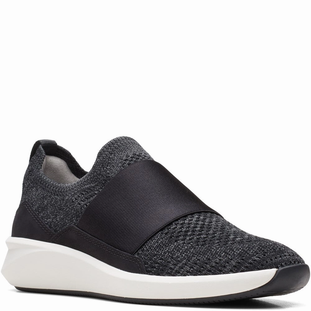 Clarks Un Rio Knit  Shoes Streamlined By Design